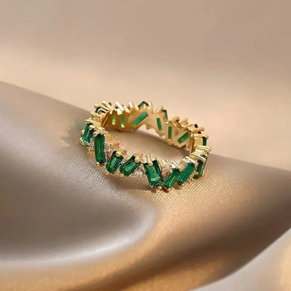 *KEONI* Gold x Green Staggered Rhinestone Fashion Ring